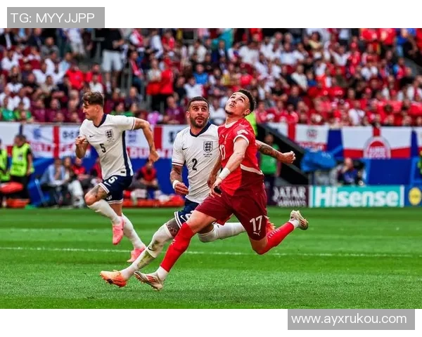 宽萨首秀成英格兰队史第1297位球员荣获纪念帽子庆祝新里程碑